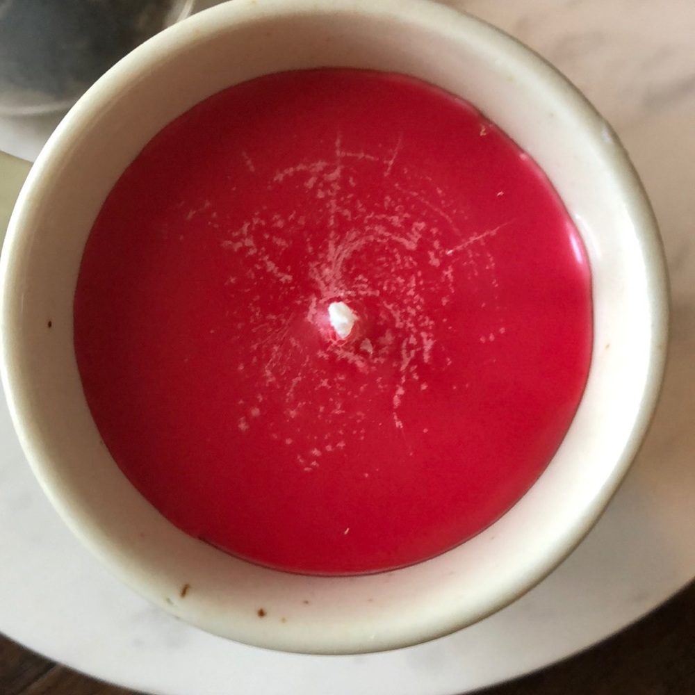 Hand poured candle 🌺 - Picture 5 of 7